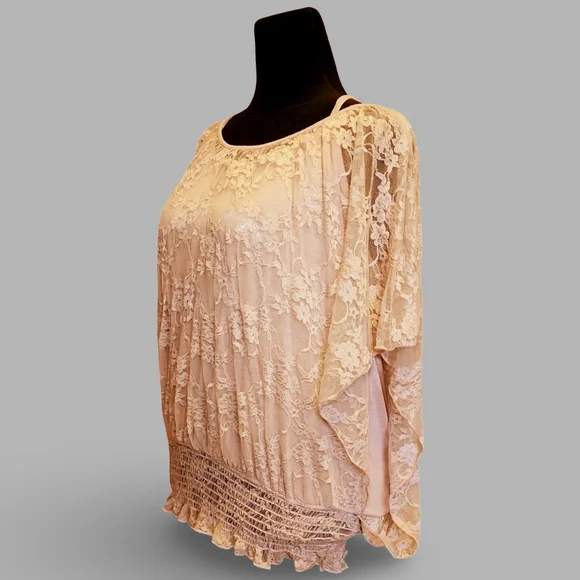 True Vintage 80s Lace Floral Sheer Bubble Blouse 3/4 Flared Sleeve What a Find! - Picture 4 of 10